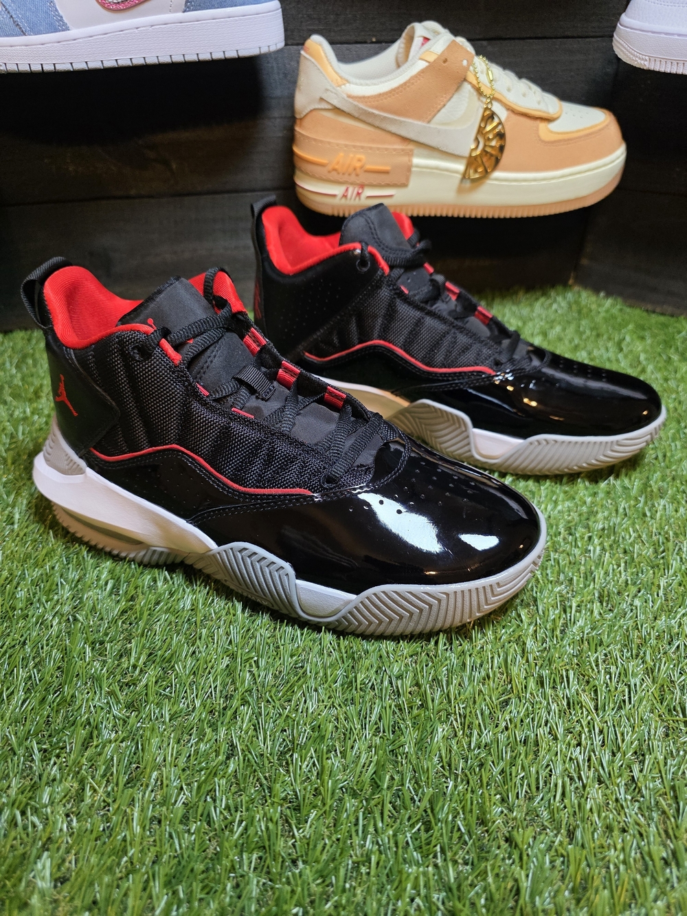 Kids Black & Red Basketball Sneakers - Jordan Stay Loyal